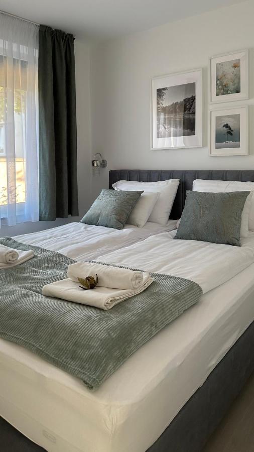 Linden Apartman 001 - Adults Only Mosonmagyarovar Luaran gambar